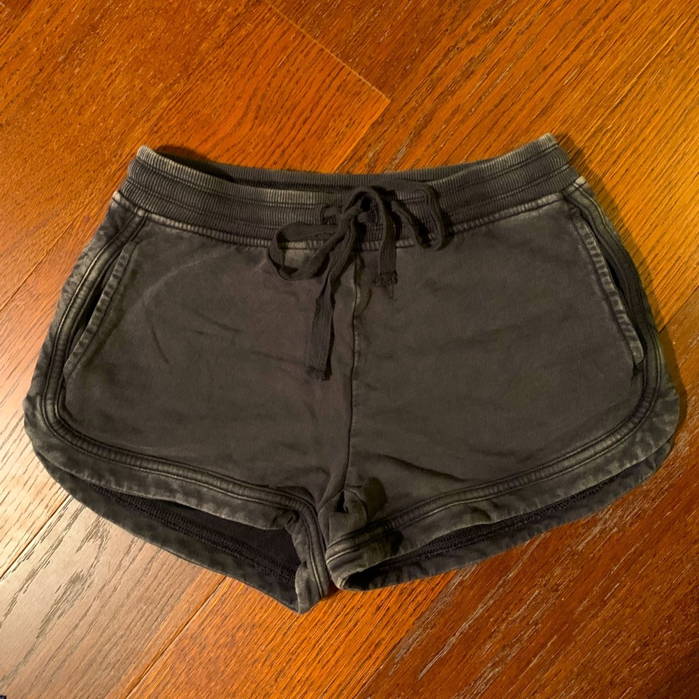 Aerie size XS shorts.